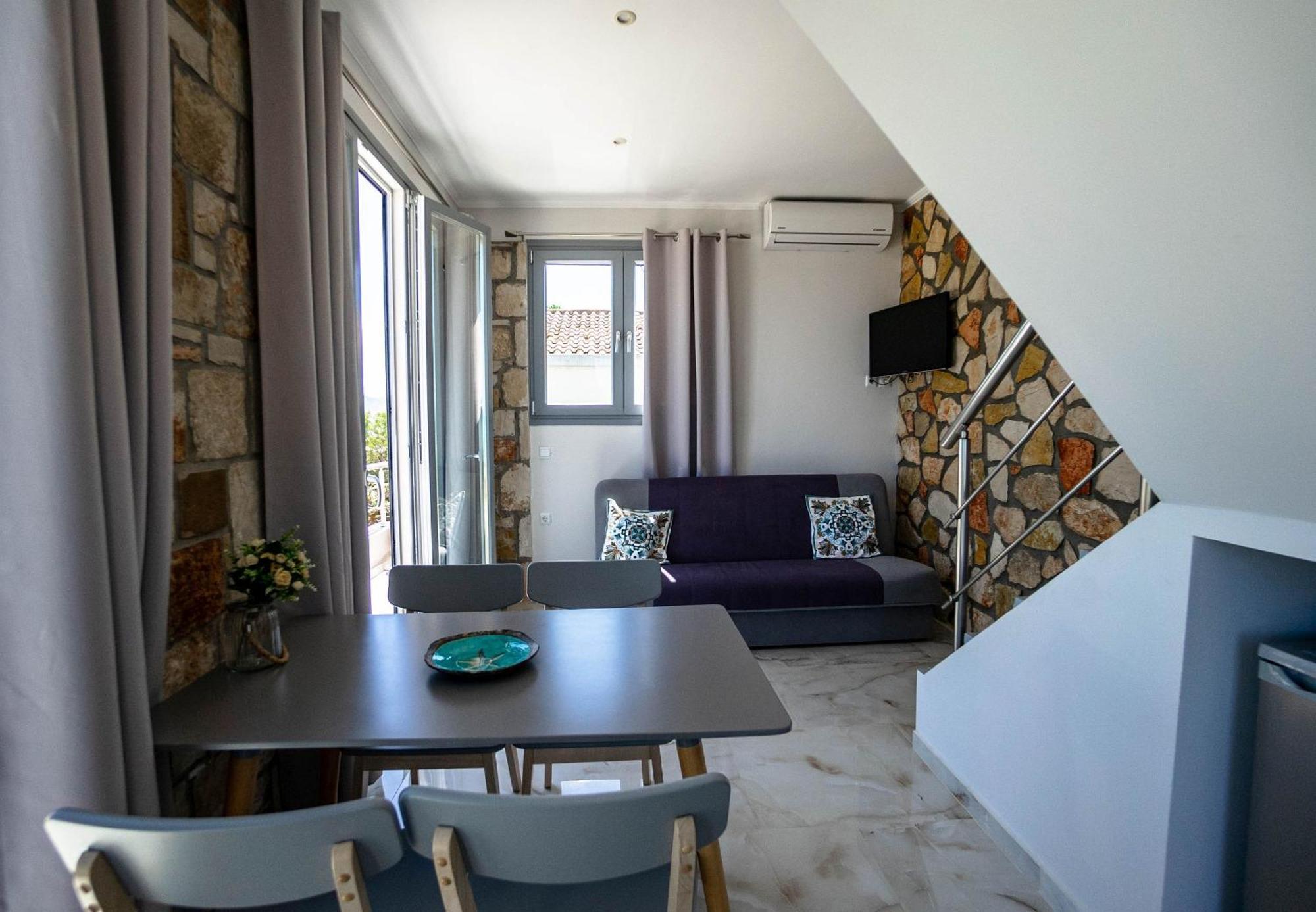 Golden Dolphin Studios & Apartments Alykes  Quarto foto